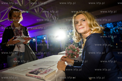 Zatoka Kobiet czyli Dzien Kobiet w Zatoce Sztuki w...