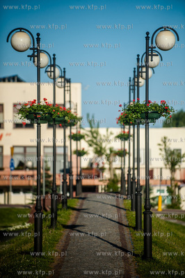 Zukowo. Skwer przy Rondzie Siostr Norbetanek. 
26.05.2014
fot....