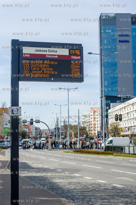 Gdansk. Wrzeszcz. Tablica informacyjna ZKM na przystanku...