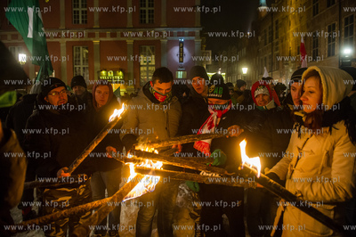 Gdansk. Dlugi Targ. Manifestacja przeciwko przyjmowaniu...