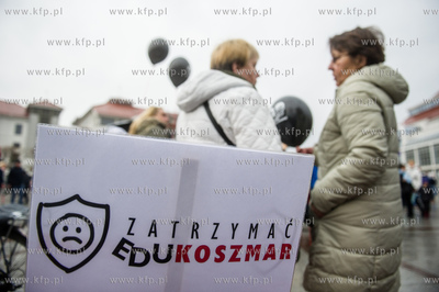 Plac Przyjaciół SopotuHappening pt. Nie róbcie nas...