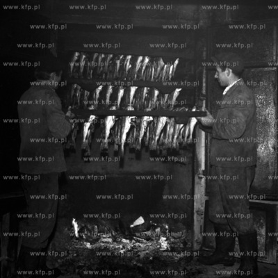 Wędzarnia ryb. 
1961
0008461z
Fot. Zbigniew Kosycarz...