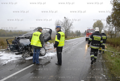 Borzytuchom pod Bytowem. W czolowym zderzeniu dwoch...