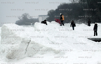 Zamrozona plaza w Kolobrzegu.
27.12.2010
fot. Przemyslaw...