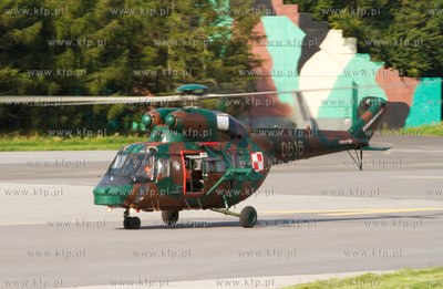 W Gdyni Babich Dolach zalogi smiglowcow W-3 z 25 Brygady...