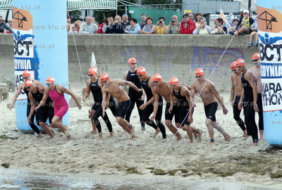 Hel. Start plywackiego BCT Gdynia Marathon 2012. 25.08.2012...