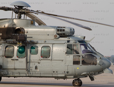 Na gdanskim lotnisku wyladowal francuski smiglowiec...