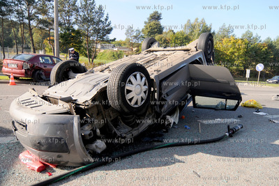 Trzy samochody zderzyly sie na Drodze Krajowej nr 6...