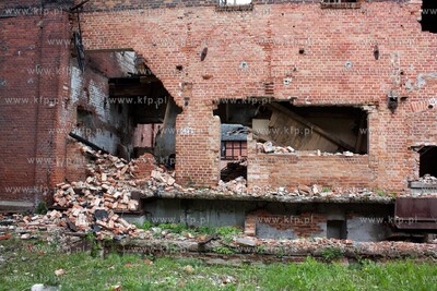Starogard Gdanski. Zgliszcza zabytkowego mlyna po pozarze....