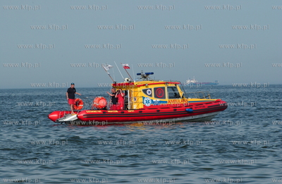 Sopot. Plaza w rejonie Al Mamuszki. WOPR i Straz Pozarna...