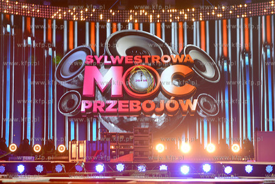 Gdynia - Skwer Kosciuszki. Dzien i noc trwaja prace...