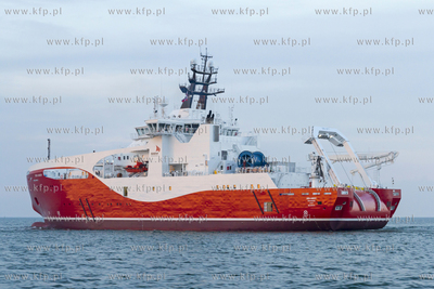 Kablowiec Siem Aimery - wychodzi z portu Gdansk w dniu...