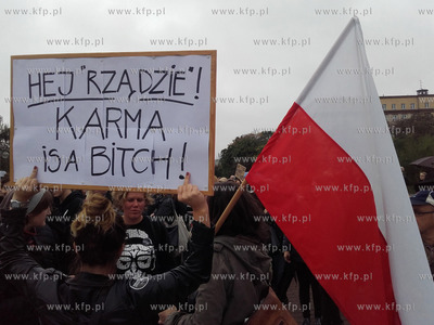 Ogólnopolski strajk kobiet w Gdyni na Skwerze Kościuszki....