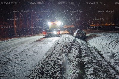 Trudne warunki drogowe na pomorskich drogach. 
21.12.2021
Fot....