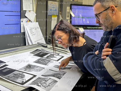 Druk albumu Fot. Zbigniew Kosycarz. Niezwykłe zwykłe...