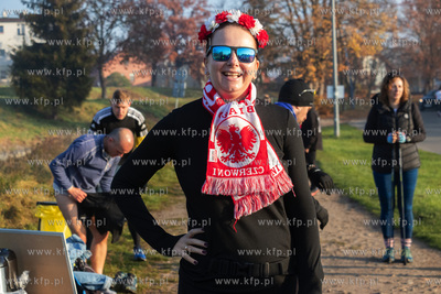 Biało-czerwony parkrun na terenie Parku Kulturowego...