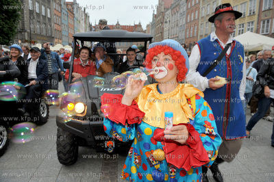 X Festiwal Dobrego Humoru w Gdansku. Parada Dlugim...
