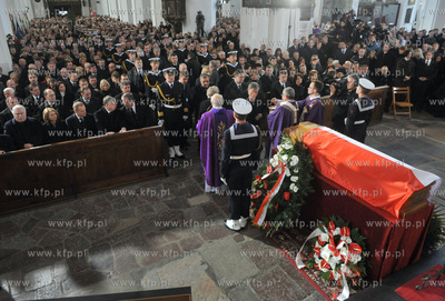 Bazylika Mariacka w Gdansku. Uroczystosci pogrzebowe...