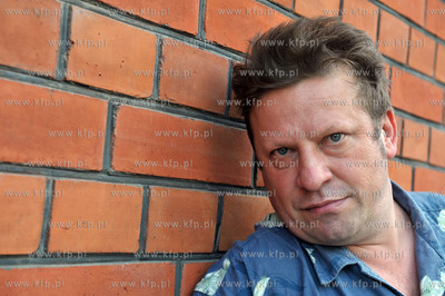 Nadbaltyckie Centrum Kultury. Promocja ksiazki Artysci,...