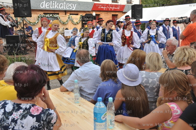 Chmielno. Kaszuby. Inscenizacja wesela kaszubskiego...
