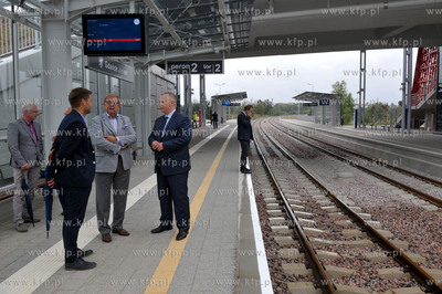 Otwarcie wezlow i dojazdow do przystanku PKM Jasien...