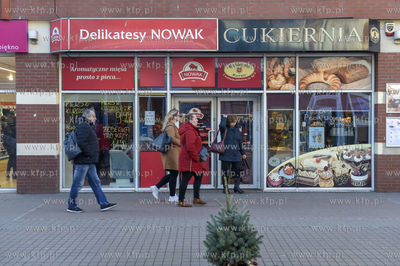 Gdańsk. Delikatesy miesne Nowak oraz cukiernia Czernis...