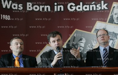 Rebiechowo. Lotnisko im. Lecha Walesy. Przyjecie deklaracji...