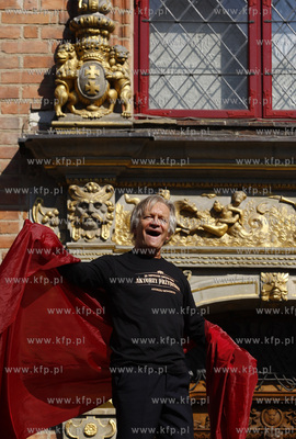Gdansk. Dlugi Targ. Happening pt Aktorzy Przyjechali...