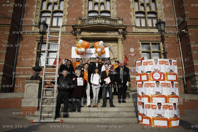 Gdansk. Sesja Rady Miasta. Czlonkowie Ruchu Poparcia...