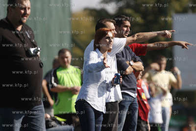 Gdansk Zaspa. Pilkarski turniej dzikich druzyn Do przerwy...