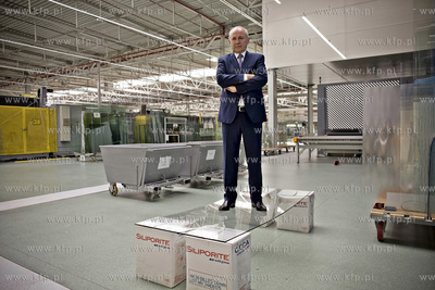 Prezes bytowskiej firmy Drutex, Leszek Gierszewski....