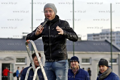 Gdansk Zaspa. Pilkarski turniej dzikich druzyn Do przerwy...