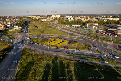 Gdańsk. Skrzyżowania al. Armii Krajowej z ul. Łostowicką....
