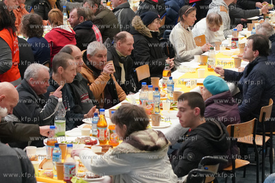Sopot. Hala 100-lecia. Śniadanie wielkanocne dla potrzebujących...