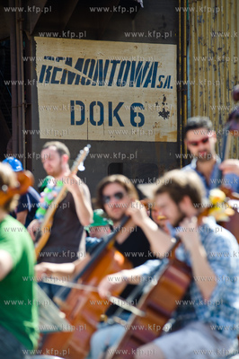 Gdansk. Stocznia Remontowa. Obudz Polske, niecodzienny...