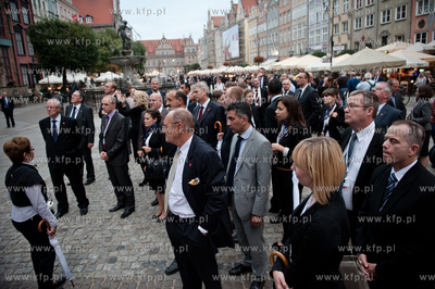 Gdansk. Zielona Brama. Uczestnicy nieformalnego spotkania...
