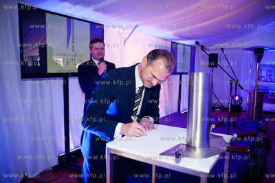 Gdansk. Wrzeszcz. Uroczystosc wmurowania kamienia wegielnego...