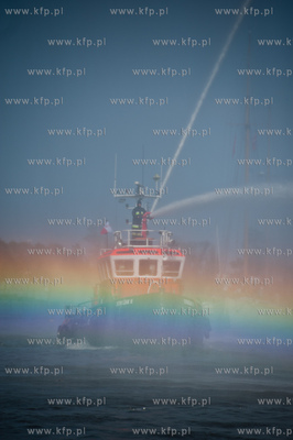 Gdansk. Oficjalne rozpoczecie sezonu zeglarskiego....