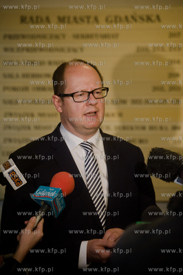 Gdansk. Nowy Ratusz. awel Adamowicz - prezydent Miasta...