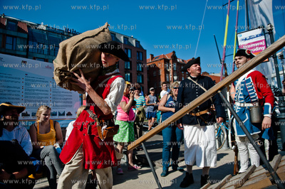 Gdansk. Rybackie Pobrzeze. Baltic Sail. Inscenizacja...