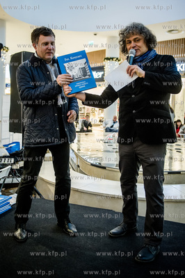 Gdynia. Centrum Handlowe Riviera. Premiera i promocja...