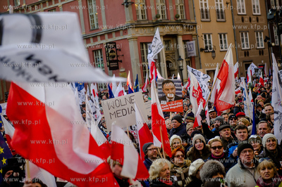 Gdansk. Manifestacja w obronie Wolnych Mediow zorganizowana...