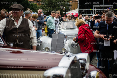 Gdansk. Targ Weglowy. XV Zlot Zabytkowych Mercedesow.
28.05.2016...