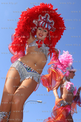 Skwer Kosciuszki Gdynia. Tancerki z zespolu X-Ray z...