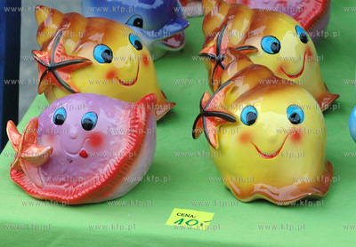 Gadzety z Jarmarku Dominikanskiego 2006
Nz. Skarbonka...