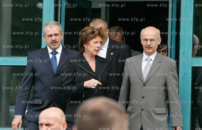 Do Szczecina przyjechala komisarz UE Neelie Kroes by...
