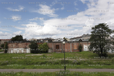 Dzielnica Gdanska, Dolne Miasto budynki bylej zajezdni...