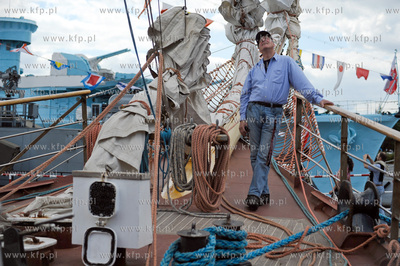 Gdynia. Poczatek rejsu na Jachcie Pogoria, zorganizowanego...