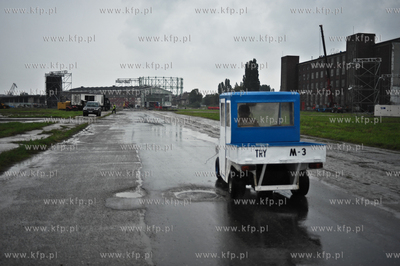 Budowa sceny glownej z okazji wielkiego widowiska plenerowego...