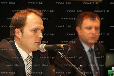 Studio Radia Gdansk. Debata kandydatow na prezydenta...